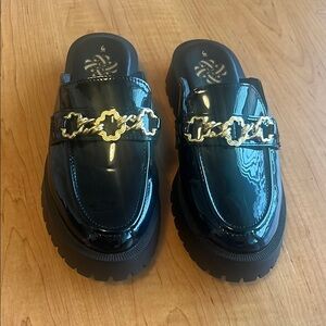 Sam & Libby Black Patent Leather Loafers with Gold Chain Size 6